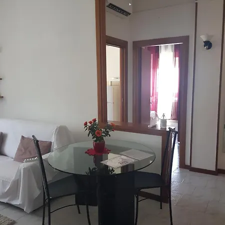 Juliete Eyse Apartment